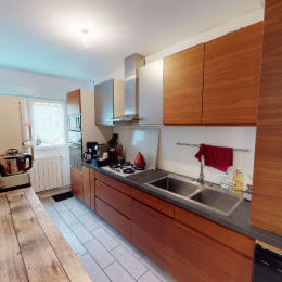 Vente d'un appartement 5 pièces (74 m²) à REIMS