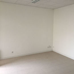 CORMONTREUIL centre A LOUER BUREAUX
