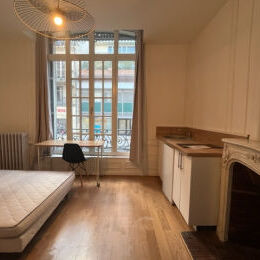 REIMS- HYPER CENTRE-