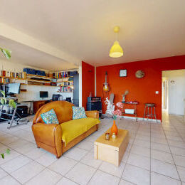 A VENDRE - REIMS - PROXIMIT PETIT BETHENY - APPARTEMENT 3 chambres avec BALCONS et GARAGE