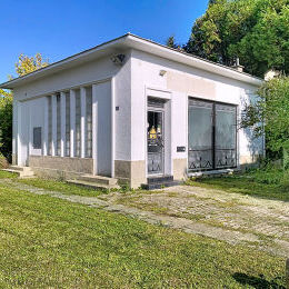 EPERNAY - Local d'activit avec parking privatif