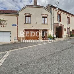 ENSEMBLE DE 2 MAISONS AVEC COURS INTRIEURS ET DPENDANCES