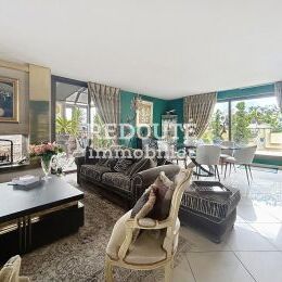 A VENDRE- REIMS -APPARTEMENT DE PRESTIGE AVEC TERRASSE FACE A LA CATHEDRALE