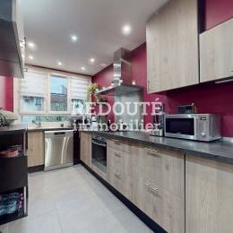 REIMS BEL APPARTEMENT AVE JEAN JAURES - 3 CHAMBRES - BALCON