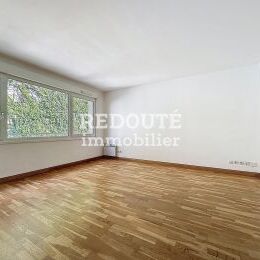 SECTEUR CHAMPS DE MARS - APPT T2 AVEC TERRASSE ET PARKING