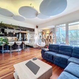 EPERNAY HYPER CENTRE : DERNIER ETAGE - APPARTEMENT EN DUPLEX