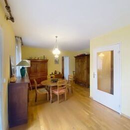  VENDRE : APPARTEMENT TYPE 2 AVEC GARAGE BOX- CENTRE VILLE