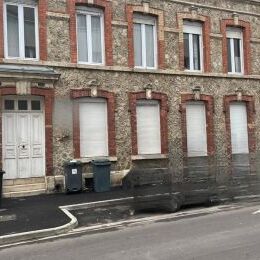 APPARTEMENT  TYPE 2 VENDU LOUE - PROCHE CENTRE VILLE - DPE D