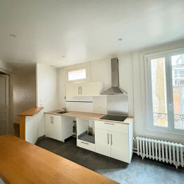 REIMS-  PROCHE PLACE ROYALE - CENTRE