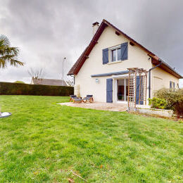 A vendre : Maison familiale T6 avec jardin clos et arbor� sur sous-sol total � quelques minutes du centre ville de Reims.