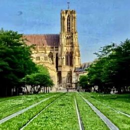 � vendre : appartement bourgeois situ� au c�ur du centre-ville de Reims.