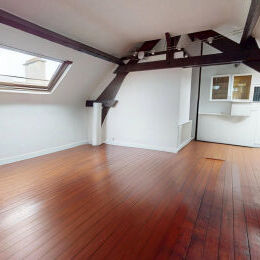 A VENDRE - Grand studio secteur Barb�tre