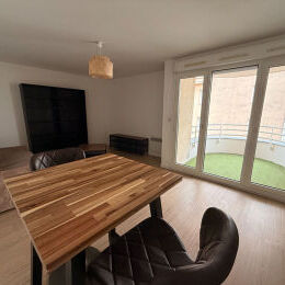 EPERNAY HYPER CENTRE-VILLE - Studio meubl�  avec terrasse