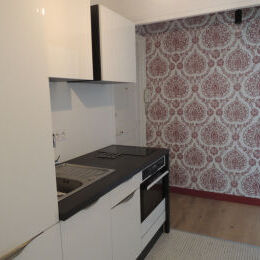 REIMS- Charmant type 2 meubl�