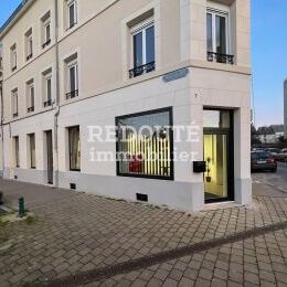 A louer Local commercial en angle REIMS St Marceau environ 38m2