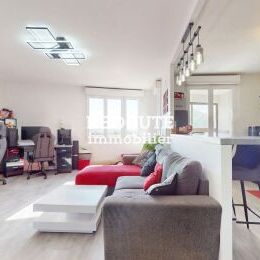 REIMS - Proche Futur NEOMA - APT T2 avec GARAGE et LOGGIA