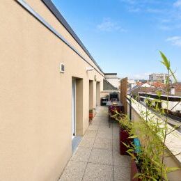 A VENDRE - REIMS SECTEUR AVE DE PARIS - T2 TERRASSE PARKING