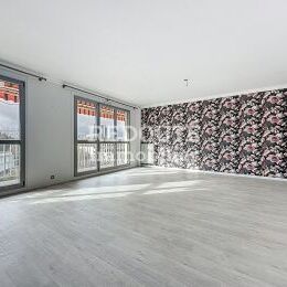 COURLANCY- Appartement de type 5 avec balcon, parking et cave