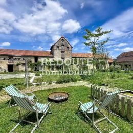 Domaine de caract�re avec anciennes �curies, d�pendances et fort potentiel d'am�nagement - Proche de Reims