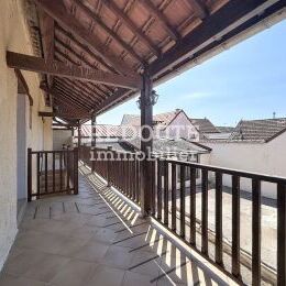 � VENDRE - PLIVOT - MAISON DE TYPE 8 AVEC D�PENDANCE ET CAVE