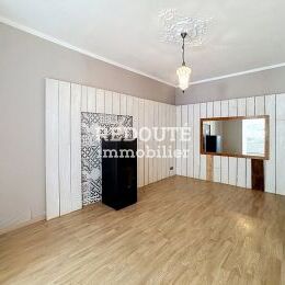 � VENDRE: CHARMANTE MAISON AVEC EXTERIEUR- CENTRE-VILLE