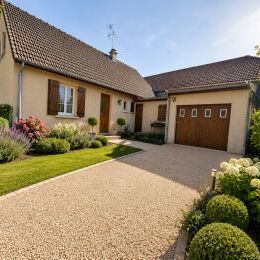 MAISON 10 MNS DE CORMONTREUIL  -  5 CHAMBRES  SUR 323 M2.
