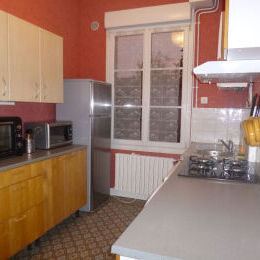 REIMS- PROCHE PLACE LUTON-