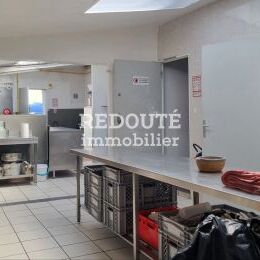 Murs � vendre d'un local commercial avec maison privative