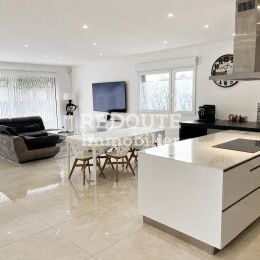 A VENDRE - Maison de 163m2 de plain-pied - FERE-CHAMPENOISE