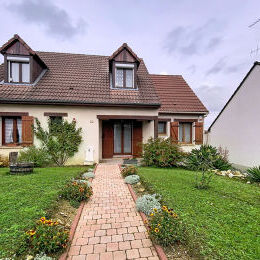 SAINT MARTIN D'ABLOIS - Maison 6 pi�ces avec jardin