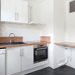 REIMS PROX. PLACE LUTON