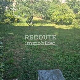 TERRAIN dit A BATIR de 445 m2 avec chalet