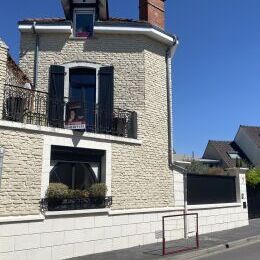 A VENDRE: SAINT-BRICE-COURCELLES - MAISON DE CARACTERE - 3 CHAMBRES - GARAGE - JARDIN - TERRASSES