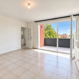 � VENDRE - APPARTEMENT T3 - TERRASSE ET STATIONNEMENT