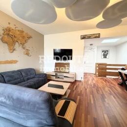 EPERNAY HYPER CENTRE : DERNIER ETAGE - APPARTEMENT EN DUPLEX