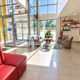 A VENDRE EN EXCLUSIVIT� - REIMS SECTEUR GARE - STUDIO MEUBL�