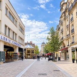 � VENDRE: PARKING S�CURIS� AVEC GARDIEN - HYPER-CENTRE VILLE
