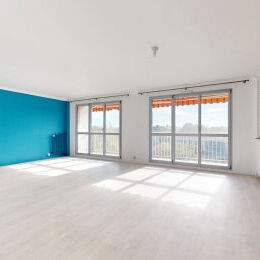 COURLANCY- Appartement de type 5 avec balcon, parking et cave