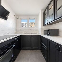 A VENDRE - Europe- Appartement de Type 4 avec BALCON et CAVE
