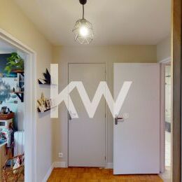 À vendre à REIMS (51100): appartement de Type 3 de 70 m², garage et balcon
