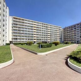 Reims - À VENDRE - Appartement T4 résidence de standing - Saint Marceaux