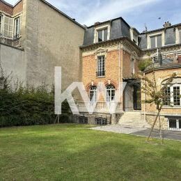 A VENDRE A REIMS BD DE LA PAIX / MOISSONS APPARTEMENT A RENOVER AVEC JARDIN