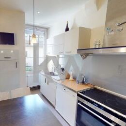 A VENDRE A REIMS PROCHE CONSERVATOIRE APPARTEMENT DE TYPE 6