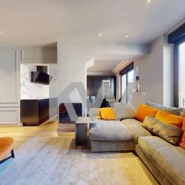 A VENDRE LUXUEUX APPARTEMENT IDEAL COLLOCATION AU PIED DE LA CATHEDRALE DE TYPE 4. AUCUN  TRAVAUX A  PREVOIR