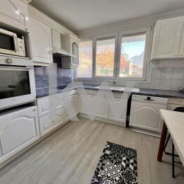 A VENDRE - REIMS QUARTIER SAINT REMI - APPARTEMENT T3 AVEC PARKING ET CAVE