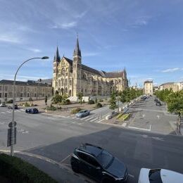 Appartement avec balcon et vue Basilique - Saint-Rmi REIMS