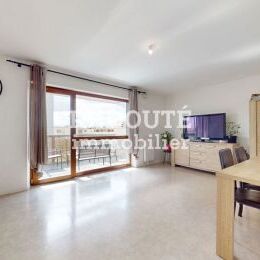 À VENDRE : APPARTEMENT AVEC TERRASSE ET BALCON - REIMS