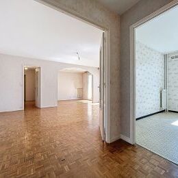 APPARTEMENT DE TYPE 4 AVEC BALCON ET CAVE - SECTEUR AVENUE DE LAON