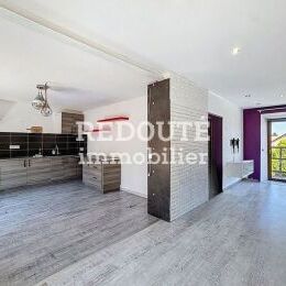 VENTE : maison de 8 pièces (228 m²) à LA NEUVILLE AUX LARRIS