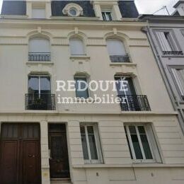 A VENDRE LUXUEUX APPARTEMENT IDEAL COLLOCATION AU PIED DE LA CATHEDRALE DE TYPE 4. AUCUN  TRAVAUX A  PREVOIR